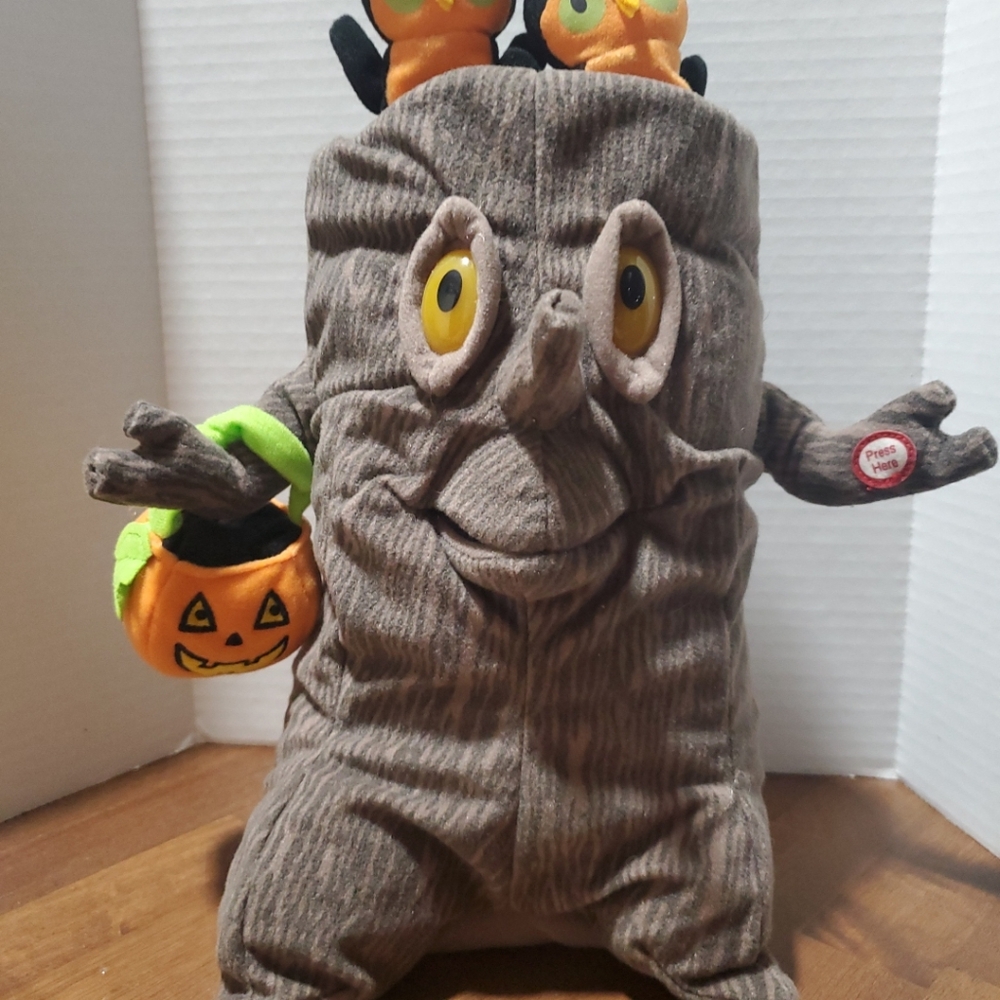 Hallmark Spooky Tree Owl Plush 12" Animated Singing Halloween Addams Family